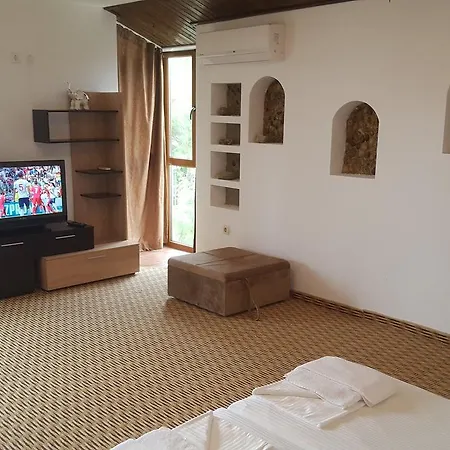 Gæstehus Trakia 4*